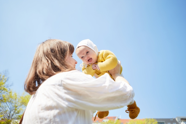 出産を迷う20代女性の現実。喜びの前に立ちはだかるお金と未来